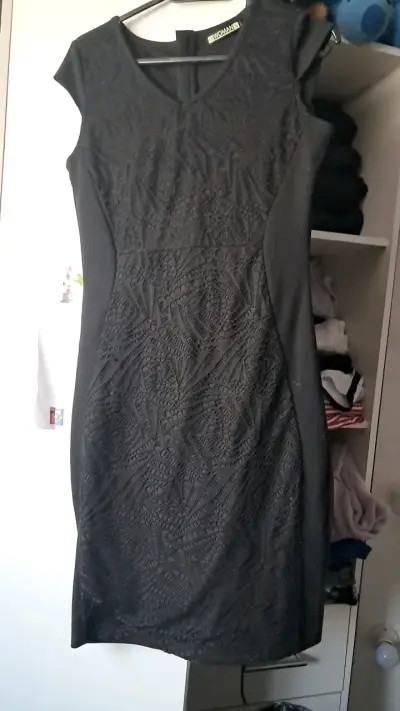 Vestido negro elegante para mujer talla S - miniatura 1