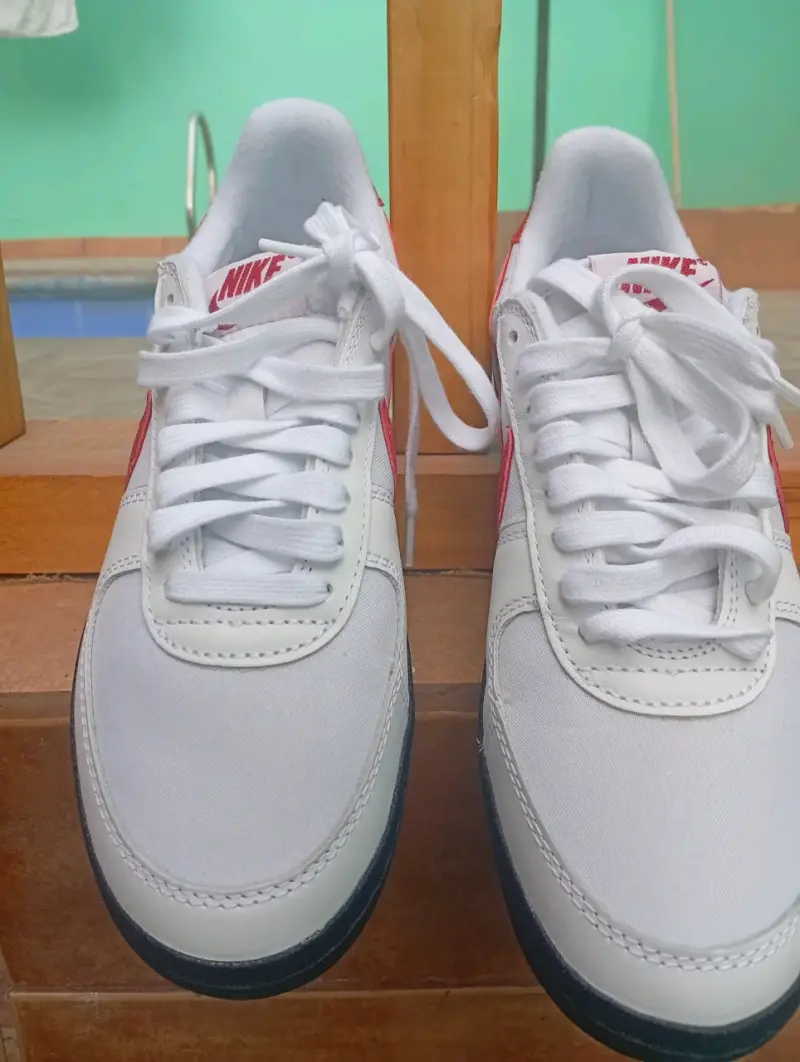 NIKE FIELD GENERAL 82 SP BLANCAS/ROJAS TALLA 40,5 - 5