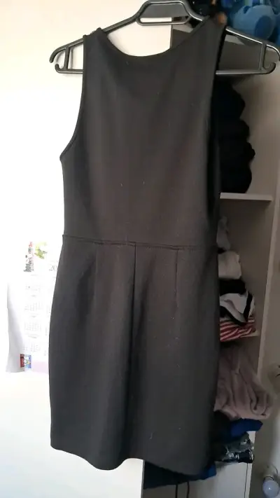 Vestido negro sin mangas Forever 21 - miniatura 2