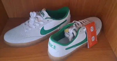 Zapatillas Nike SB Zoom Blazer Low Pro verdes - miniatura 2