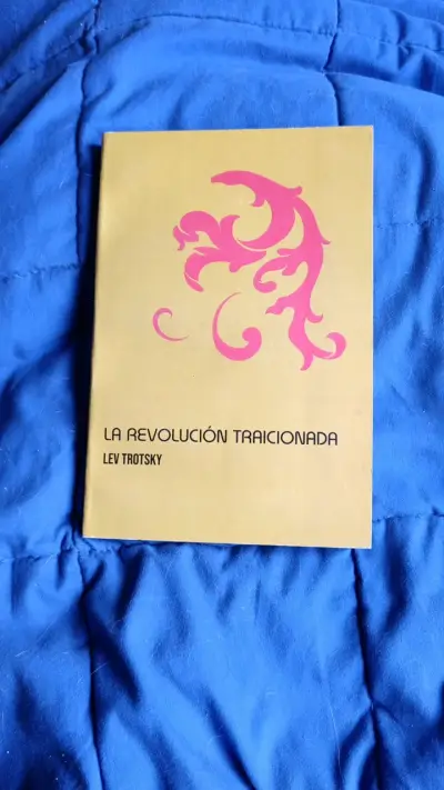 Libro 'La Revolución Traicionada' de Lev Trotsky - miniatura 1
