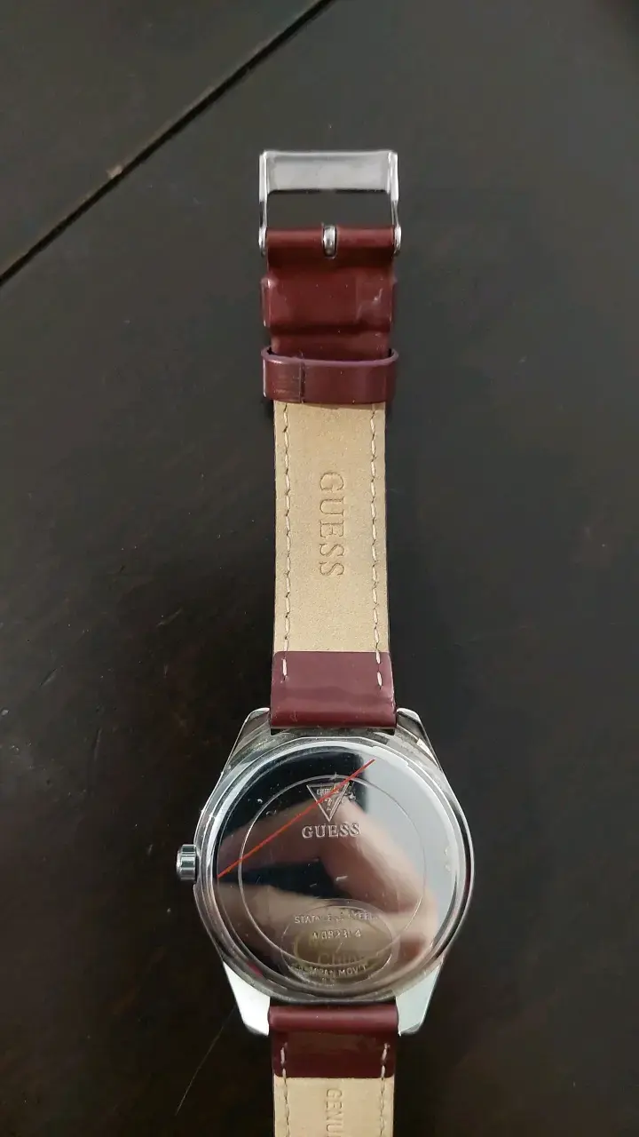 Reloj Guess para mujer con correa de cuero morado - 6