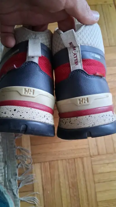 Botas de montaña Helly Hansen rojas y negras - miniatura 4