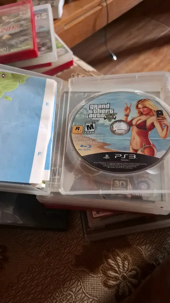 Juego Grand Theft Auto V para PS3 en buen estado - 1