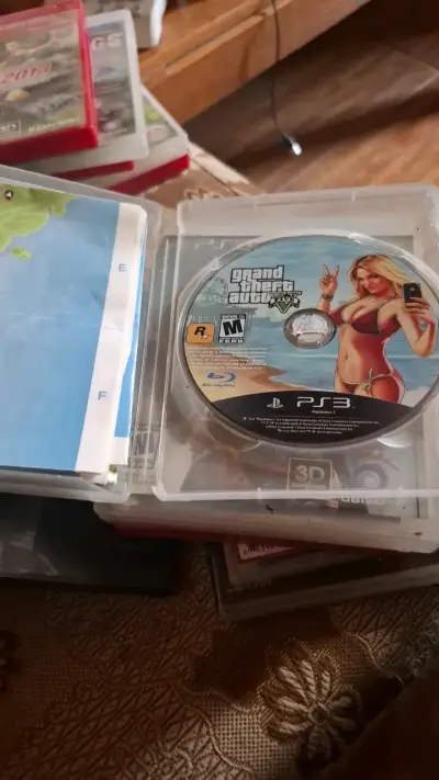 Juego Grand Theft Auto V para PS3 en buen estado - miniatura 1