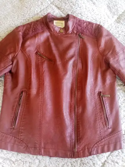 Chaqueta de cuero sintético burdeos para mujer - miniatura 6
