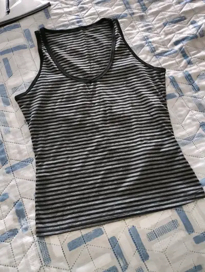 Conjunto de ropa femenina variada - miniatura 5