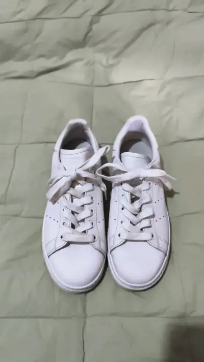 Zapatillas blancas Adidas clásicas Stan Smith - miniatura 1