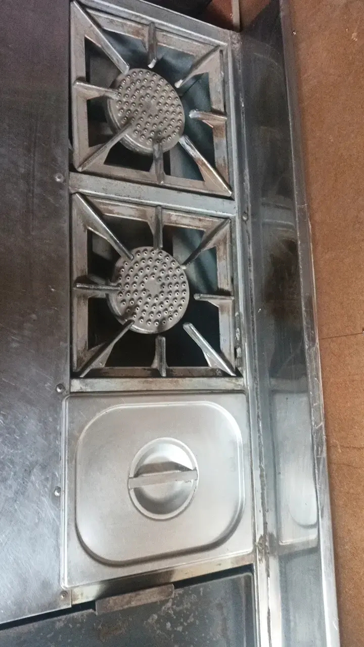 Cocina industrial de acero inoxidable con dos quemadores - 1