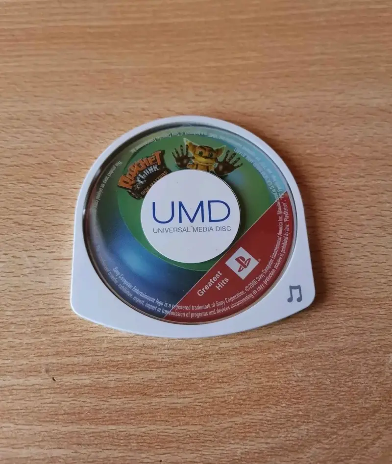 Juego UMD Ratchet & Clank para PSP