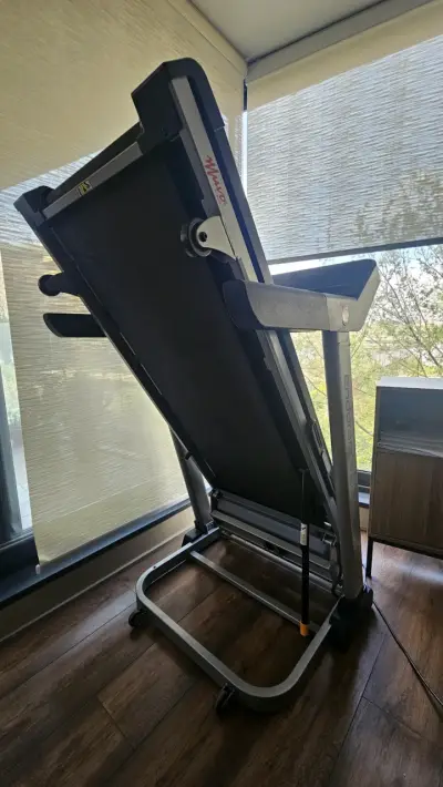 Caminadora eléctrica plegable con inclinación ajustable - miniatura 2