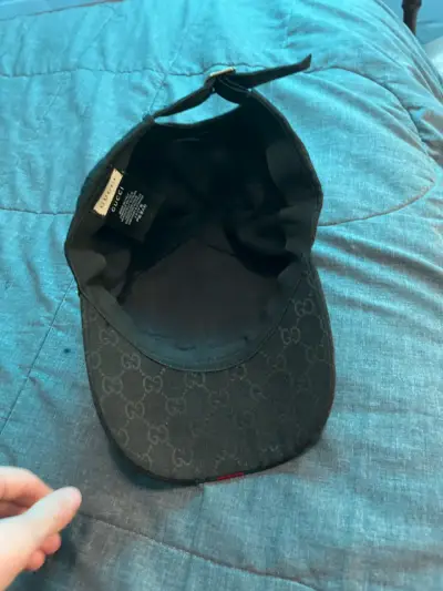 Gorra negra Gucci en buen estado y ajustable - miniatura 4