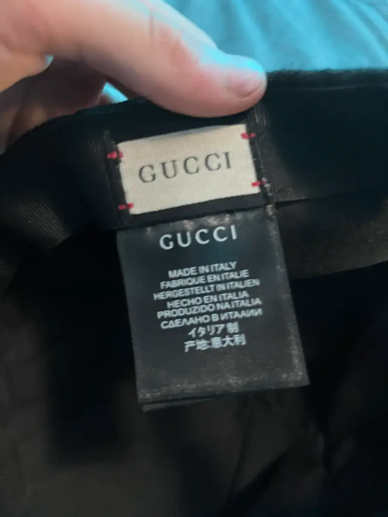 Gorra negra Gucci en buen estado y ajustable - 5