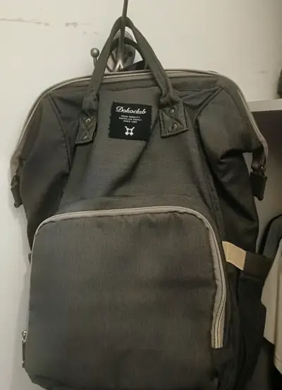 Mochila de pañales Dokoclub con múltiples comp - miniatura 1