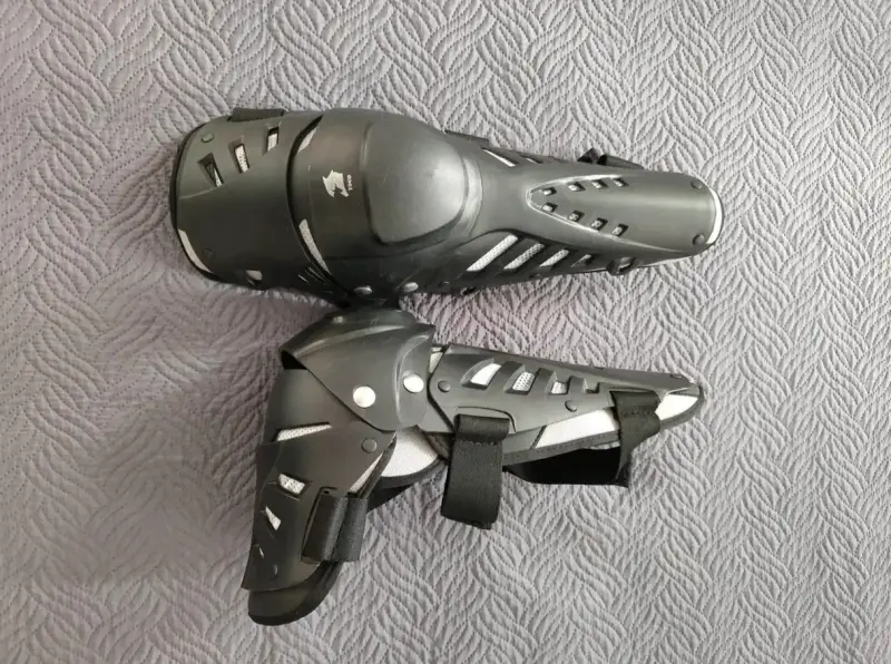 Rodilleras de protección para moto TSG - 2