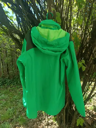 Chaqueta impermeable verde The North Face para niños - miniatura 3