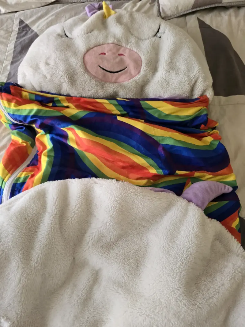 Saco de dormir infantil unicornio arcoíris