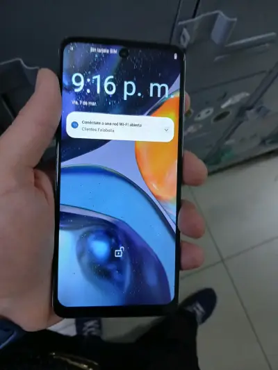 Smartphone Motorola g22  con Pantalla Grande - miniatura 1