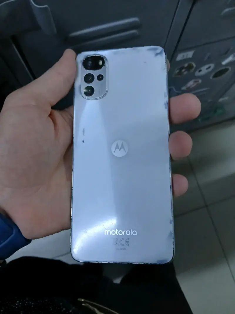 Smartphone Motorola g22 con Pantalla Grande - 2