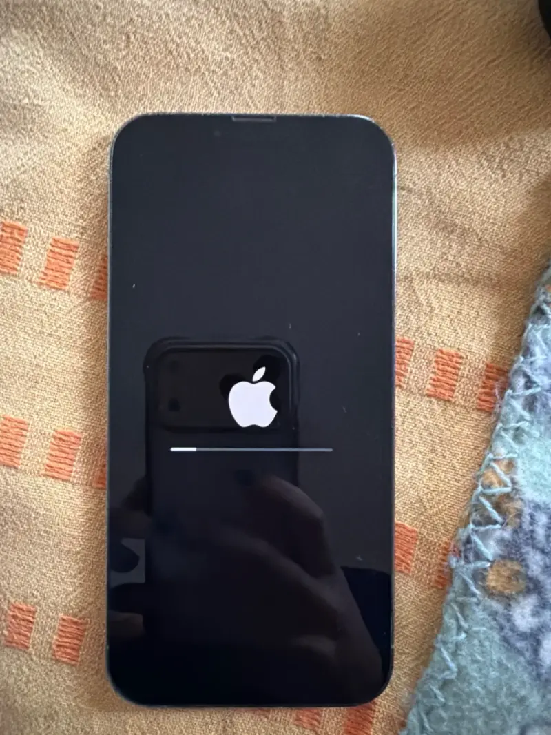 iPhone 13 Pro Max 128GB azul en buen estado - 2