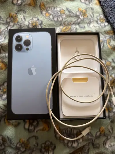 iPhone 13 Pro Max 128GB azul en buen estado - miniatura 4