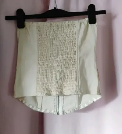 Corset beige con lentejuelas y cierre - miniatura 3
