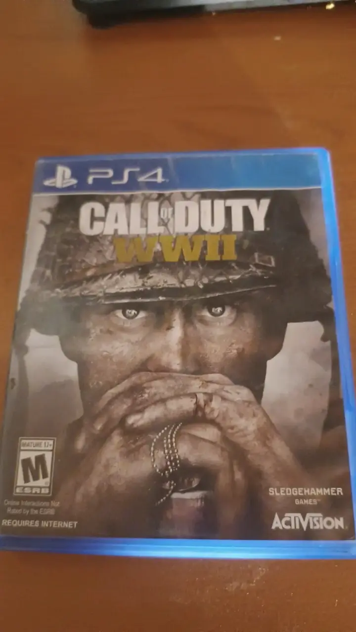 Juego PS4 Call of Duty WWII en buen estado - 1