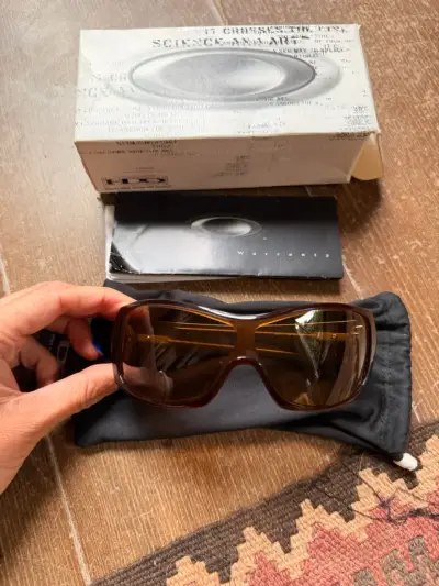 Anteojos de sol Oakley Riddle modelo 05-908 - miniatura 1