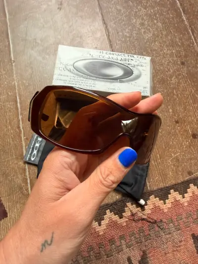 Anteojos de sol Oakley Riddle modelo 05-908 - miniatura 3