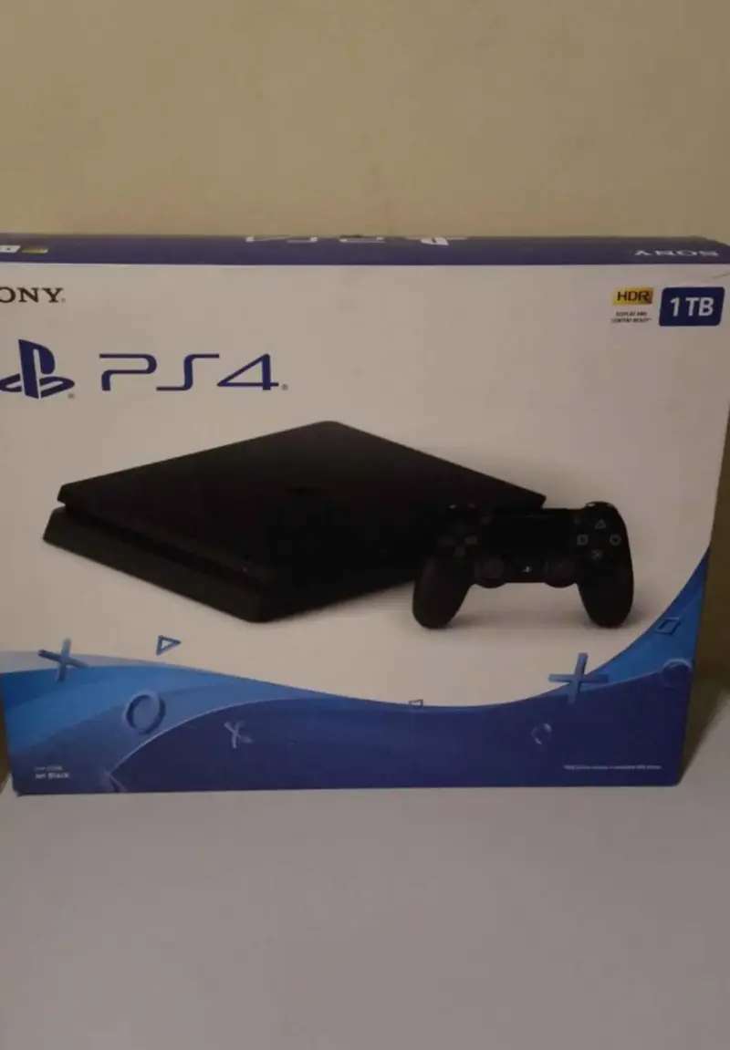 Consola Sony PS4 1TB con control y cables - 5