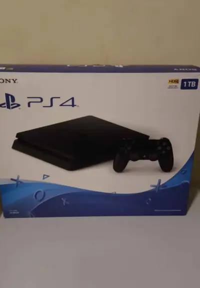 Consola Sony PS4 1TB con control y cables - miniatura 5