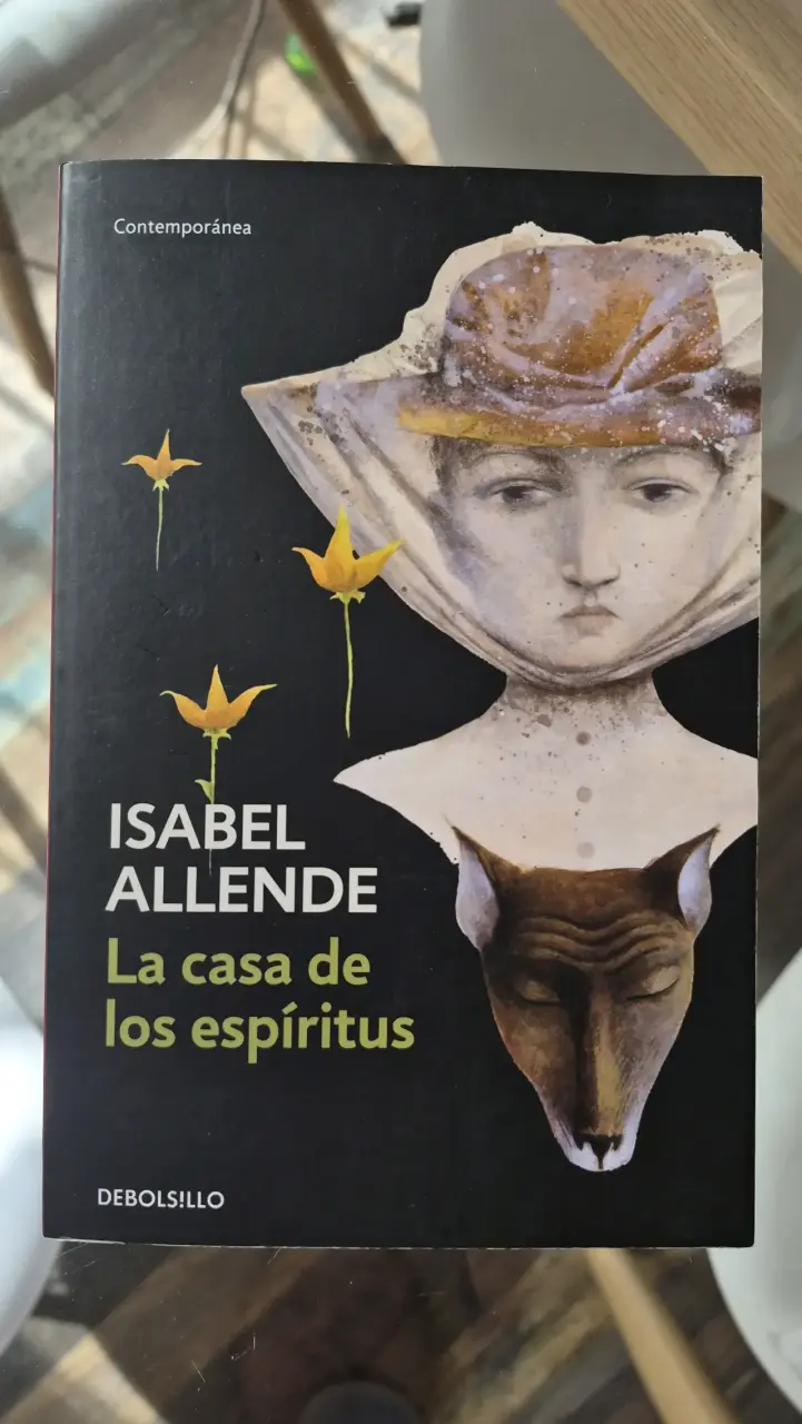 Libro 'La casa de los espíritus' de Isabel Allende - 1