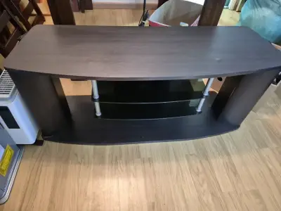 Mesa de TV moderna con estantes de vidrio - miniatura 2
