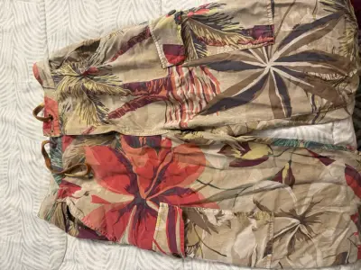 Pantalones cargo estampados tropicales Desigual - miniatura 4