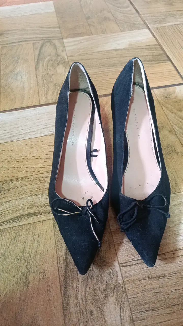Zapatos de tacón negro con lazo Trafaluc - 1