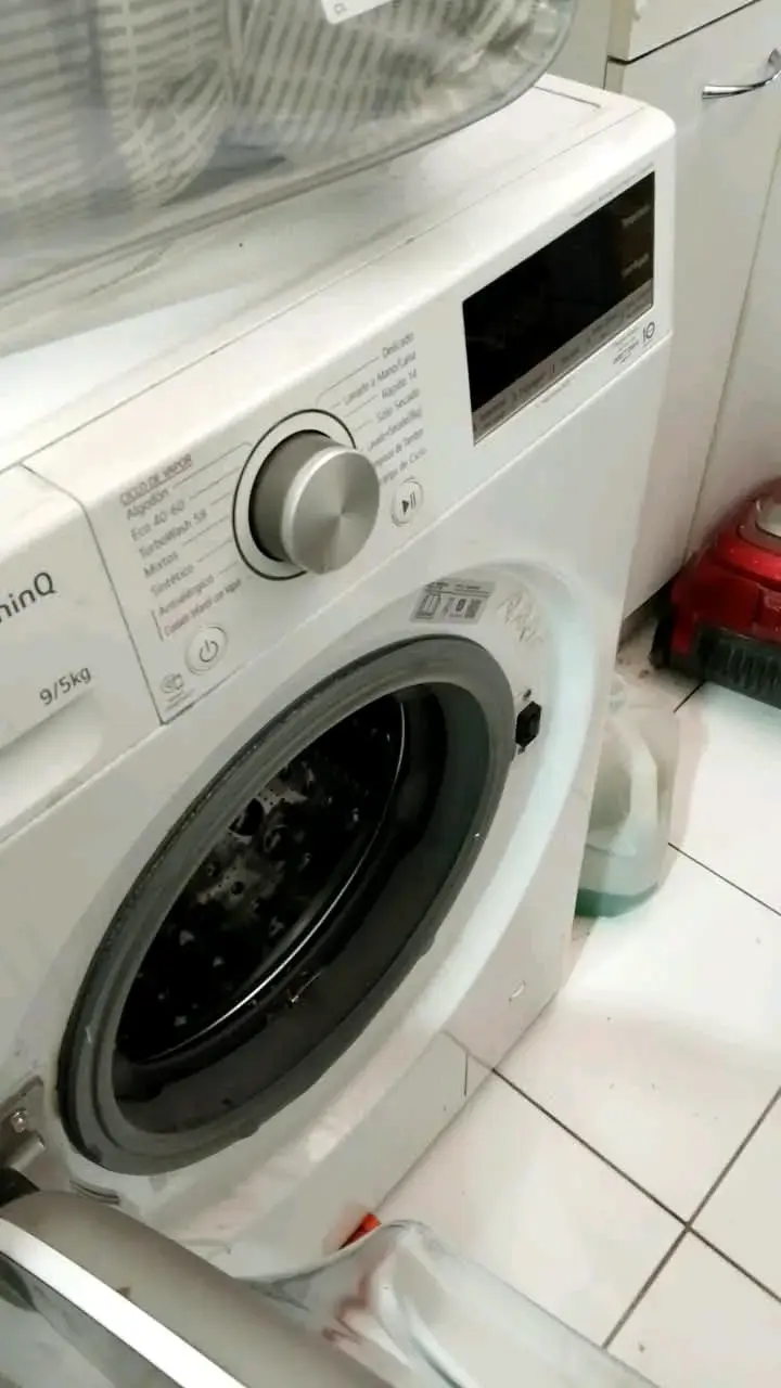 Lavadora secadora LG 9/5kg con tecnología Inverter