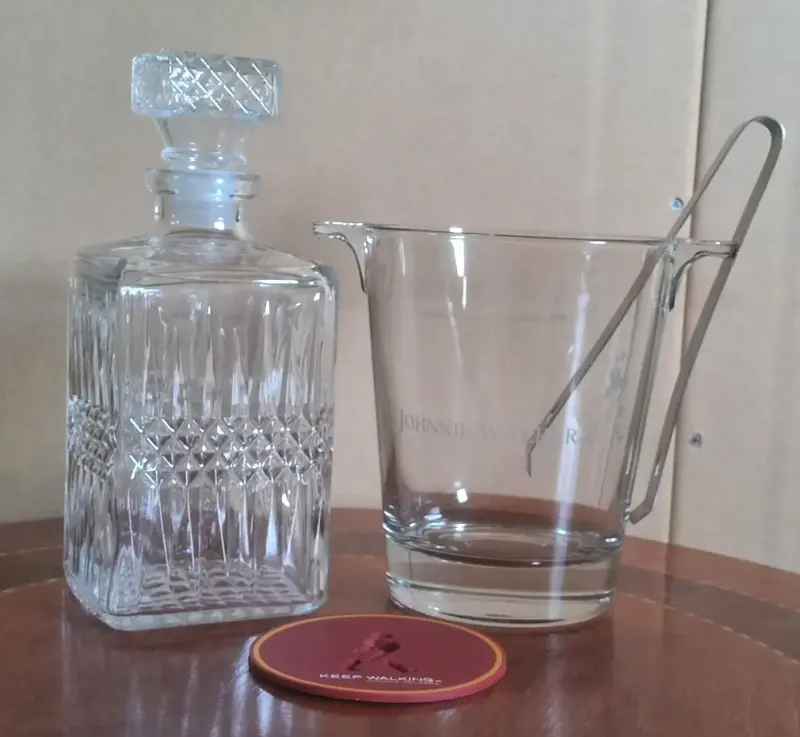 Set de Decantador y Jarra Johnnie Walker - 1