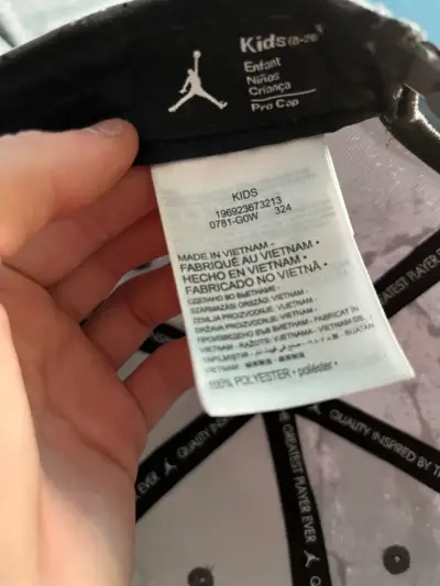 Gorra Jordan 23 para niños en color gris - miniatura 5