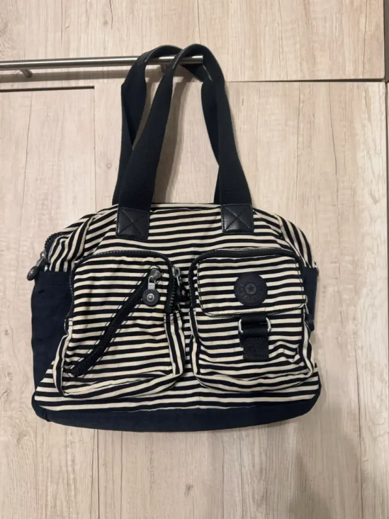 Bolso Kipling a rayas blanco y negro - 1