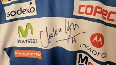 Polera deportiva Mahindra firmada Chaleco López - miniatura 2
