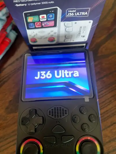 Consola portátil retro J36 Ultra con 40000 juegos - miniatura 1