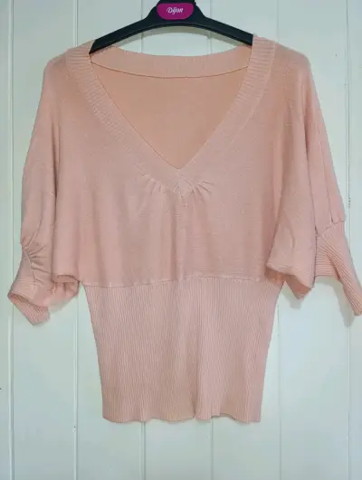 Suéter de mujer color durazno con cuello en V - miniatura 2