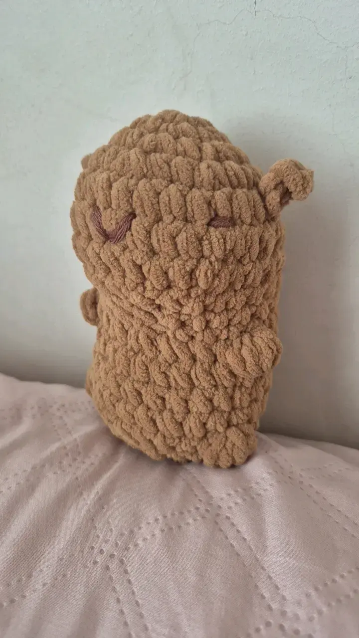 Peluche tejido de capibara