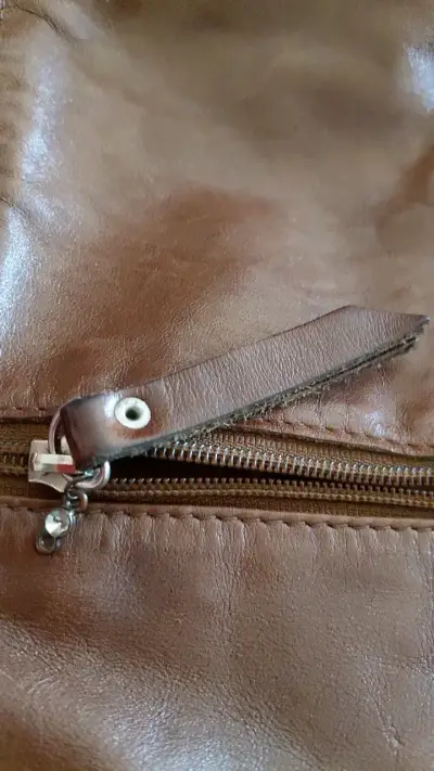 Bolso de cuero marrón con múltiples bolsillos - miniatura 4