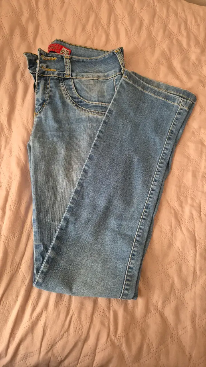 Jeans de mezclilla azul claro para mujer - 3
