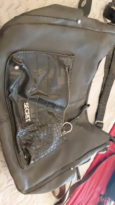 Bolso de hombro negro Secret con textura - miniatura 1
