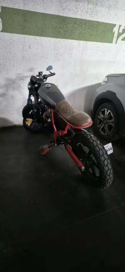 Moto estilo café racer personalizada - miniatura 1