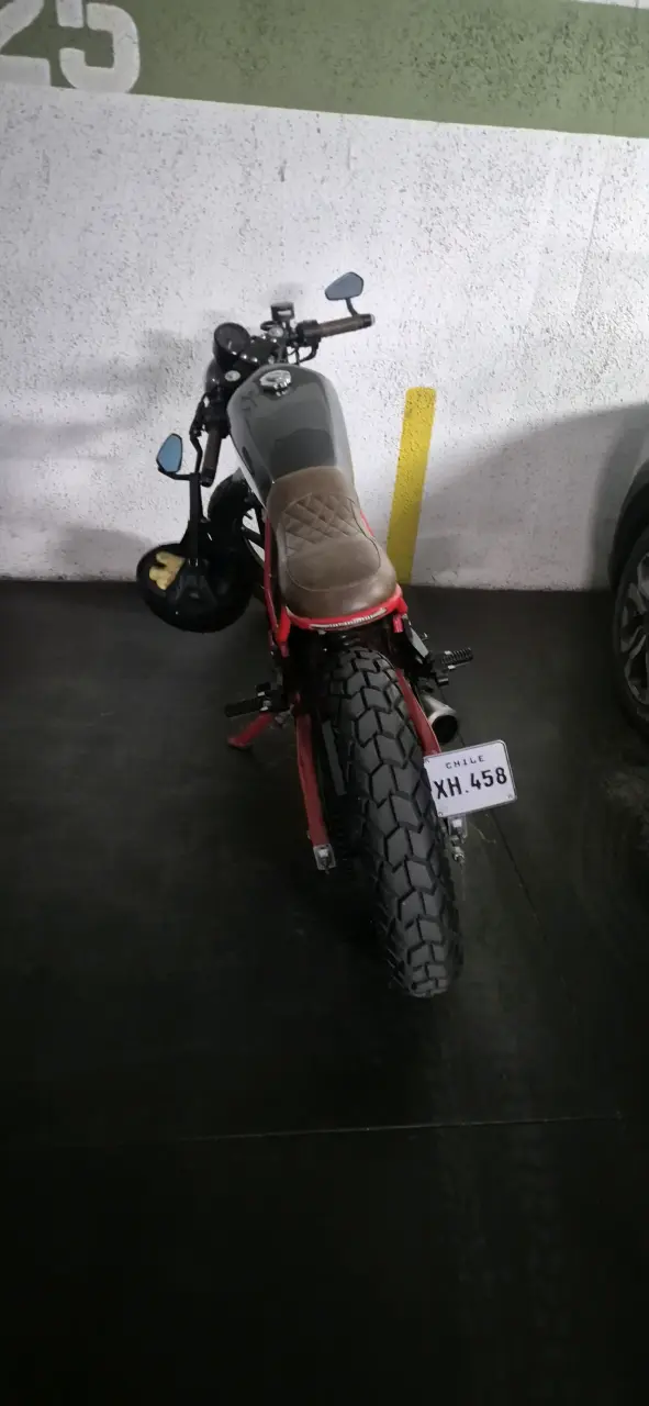 Moto estilo café racer personalizada - 2