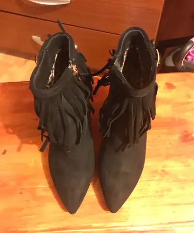 Botines de tacón alto con flecos negros - miniatura 3