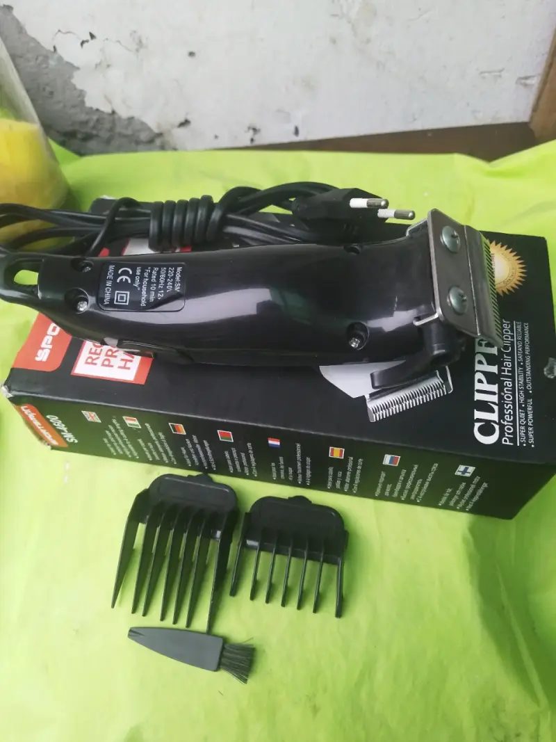 Máquina cortapelo recargable Sportman con accesorios - 4